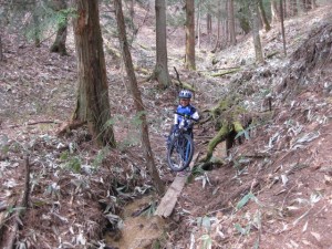 小学校4年生でも、子供扱いしません。