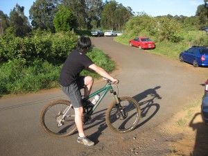 たくさんのローカルライダー達が平日の夕方に仕事を終えて集まってきます。